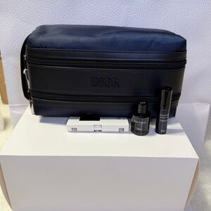 Dior Men's Navy Toiletry Bag